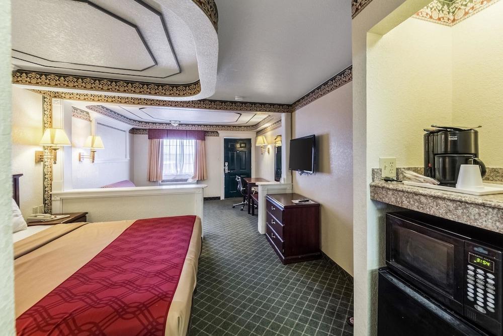 Three Rivers Executive Inn & Suites By Oyo Εξωτερικό φωτογραφία