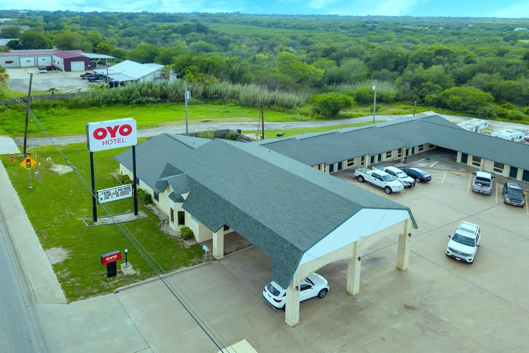 Three Rivers Executive Inn & Suites By Oyo Εξωτερικό φωτογραφία