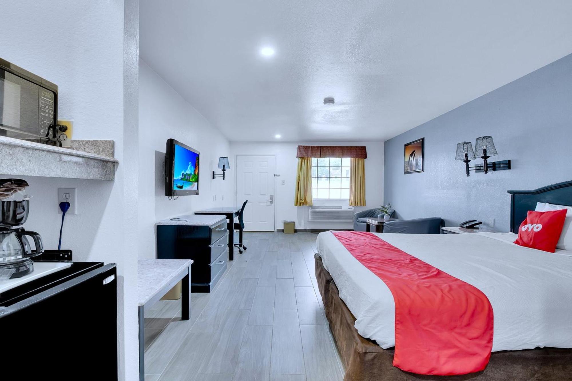 Three Rivers Executive Inn & Suites By Oyo Εξωτερικό φωτογραφία