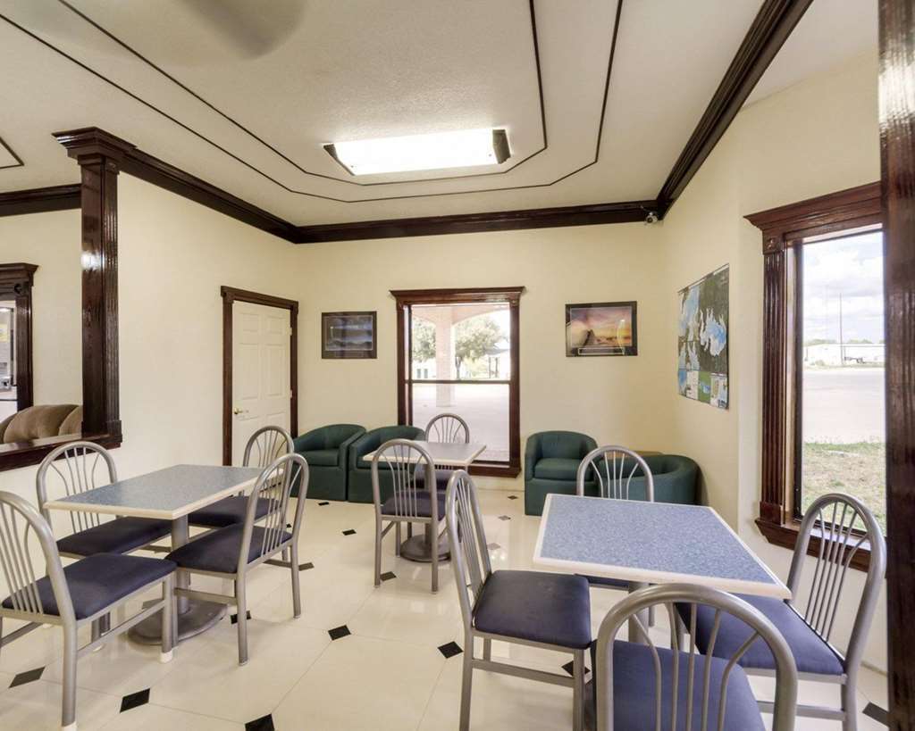 Three Rivers Executive Inn & Suites By Oyo Εστιατόριο φωτογραφία