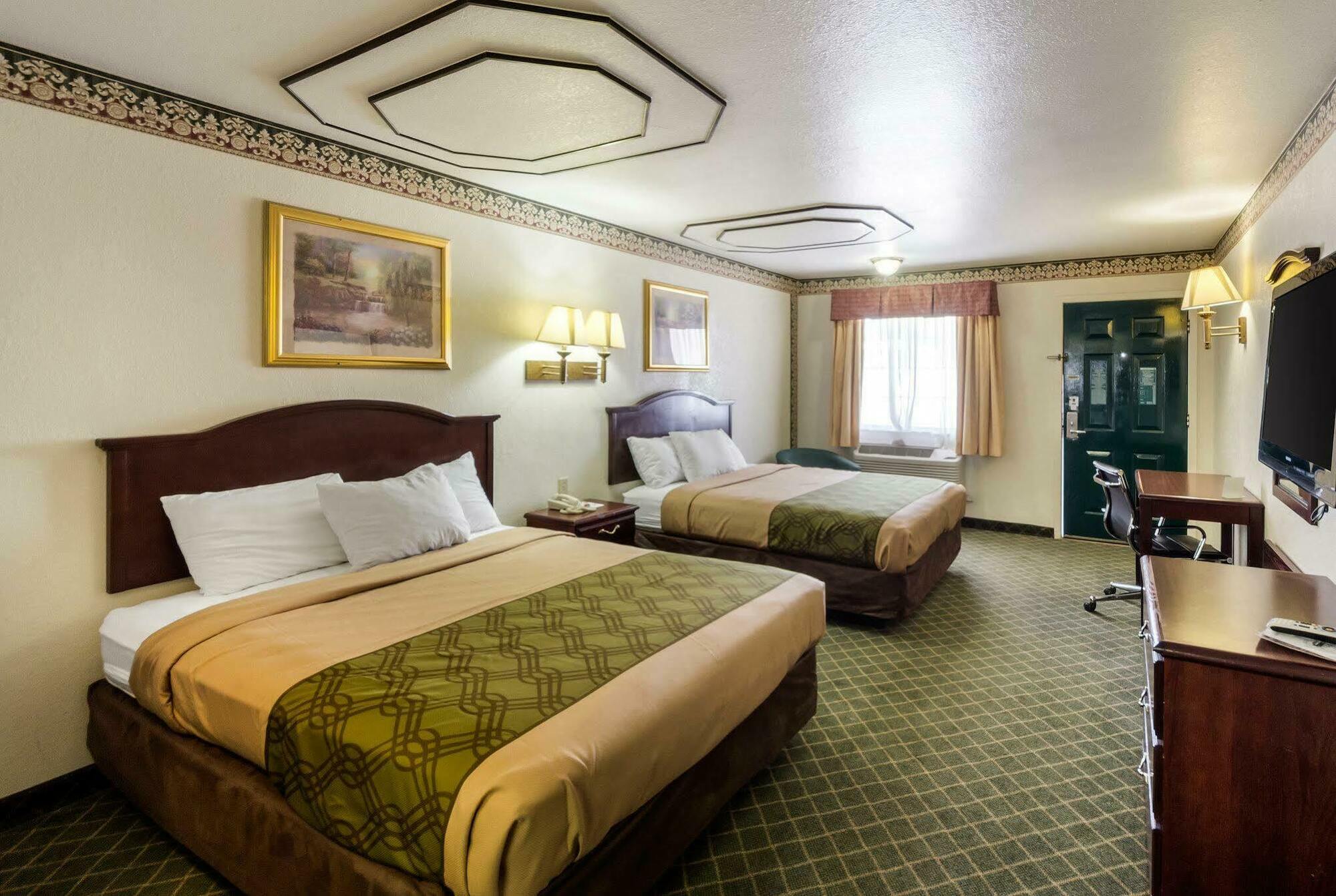 Three Rivers Executive Inn & Suites By Oyo Εξωτερικό φωτογραφία